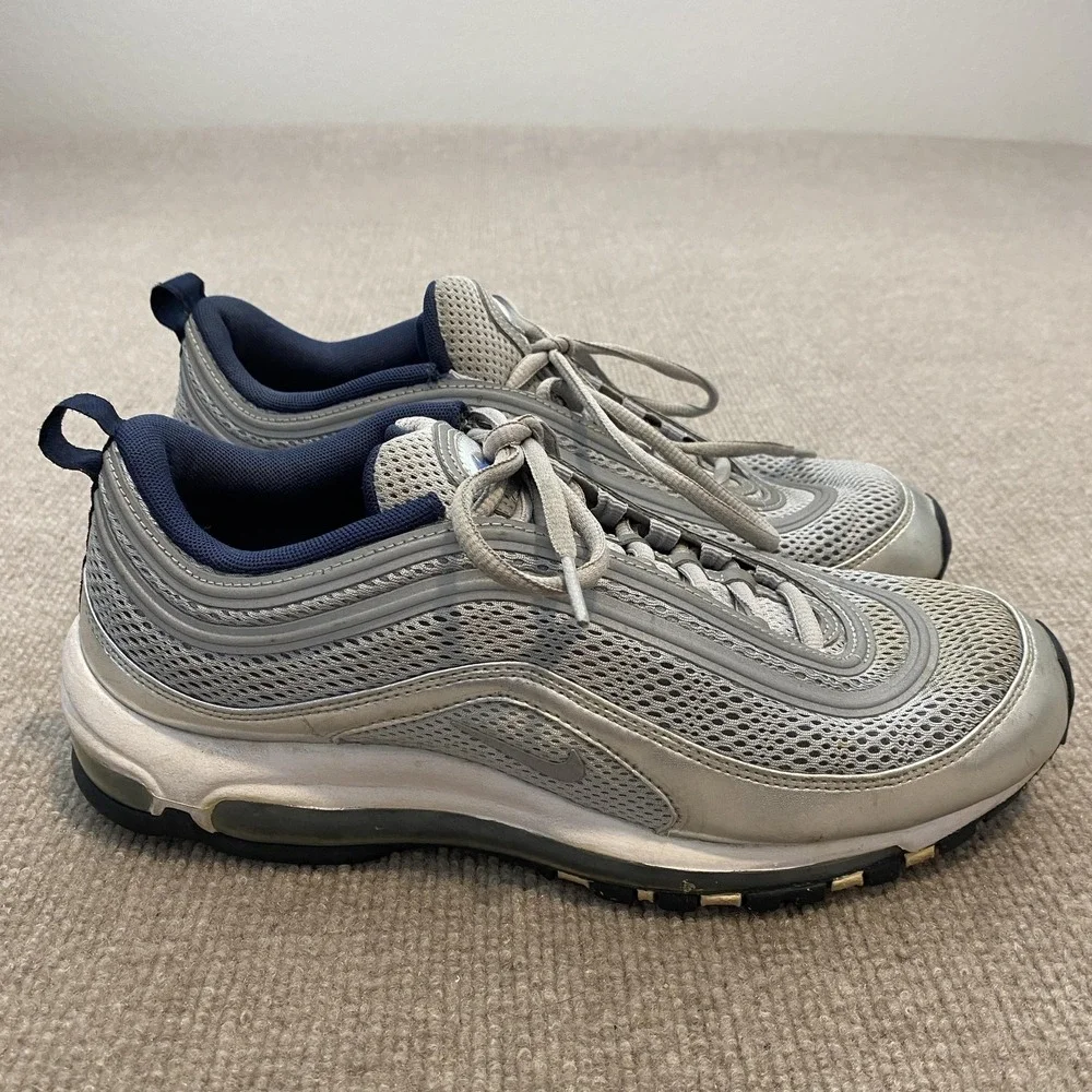 Nike Air Max 97‎ Shoes Womens Size 10 Silver Mesh Cushioned 554668-041 Sneakers